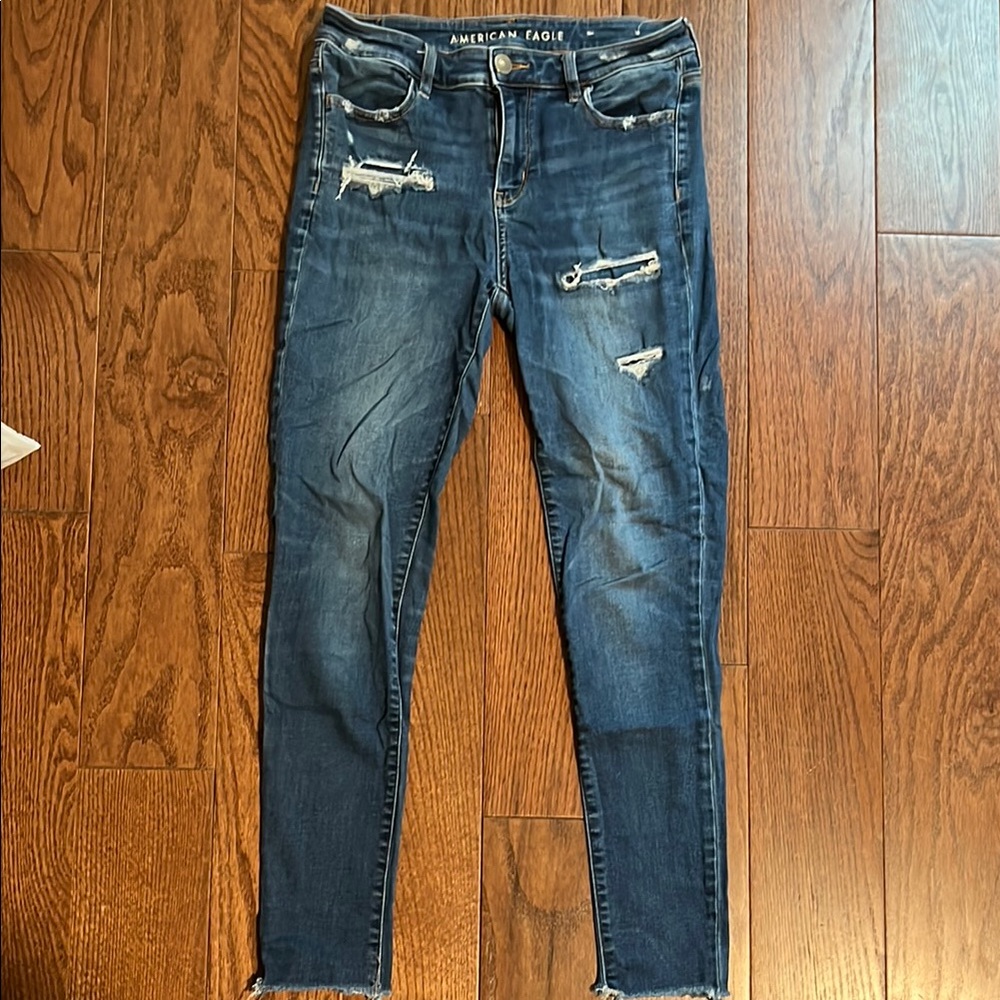 American Eagle Outfitters Women's Distressed Blue Jeans